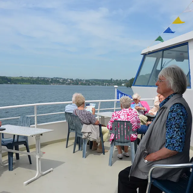 Sitzend auf dem Soonendeck