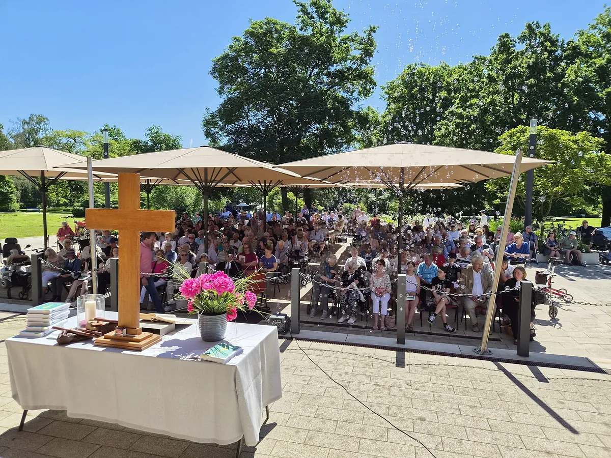 Foto beim Kurpark-Gottesdienst 25.05.2026